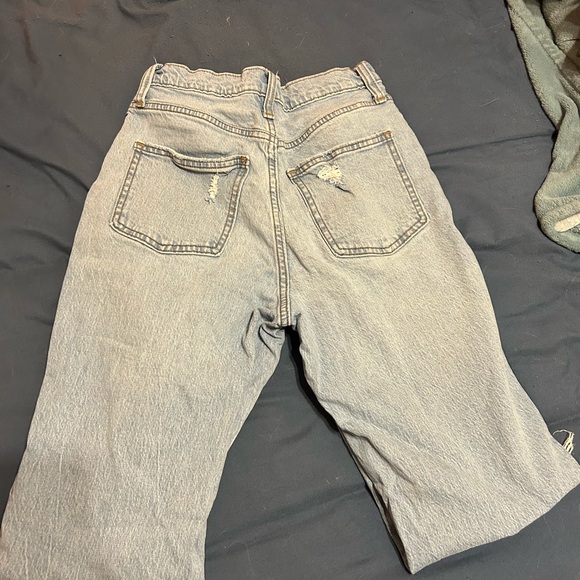 Universal Thread Ripped Light Blue Straight Leg Jeans - Picture 2 of 6